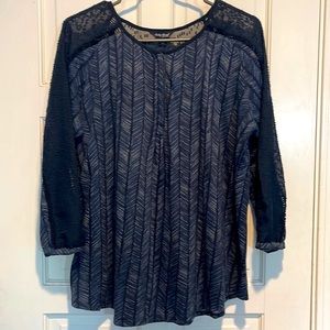 HPX2 🎉🌟3/$20 Lucky Brand Long Sleeve Size M